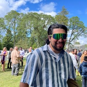 Meet your Posher, Mateo